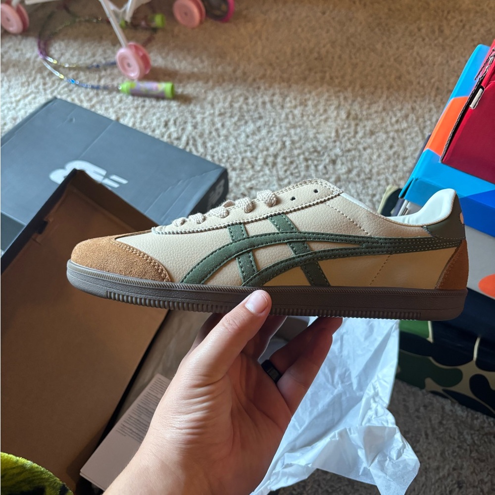 Onitsuka tiger green brown